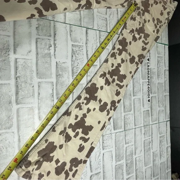 Zara Cow Print High-Rise Jeans Pants. Flared bootcut. Size 6. Stained hems legs - Picture 8 of 11